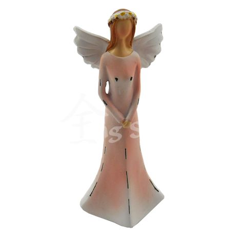 Anjel v ružový šatách s venčekom